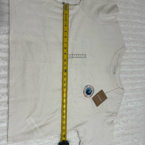 🆕 NWT Patagonia Graphic Cream Tee Boxy Comfortable Crew Neck Outdoorsy - Picture 8 of 9